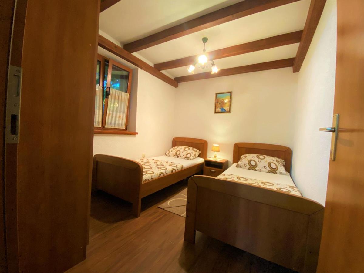 Stone Homes Stankovci With Pool And Mediterranean Gardens Villa