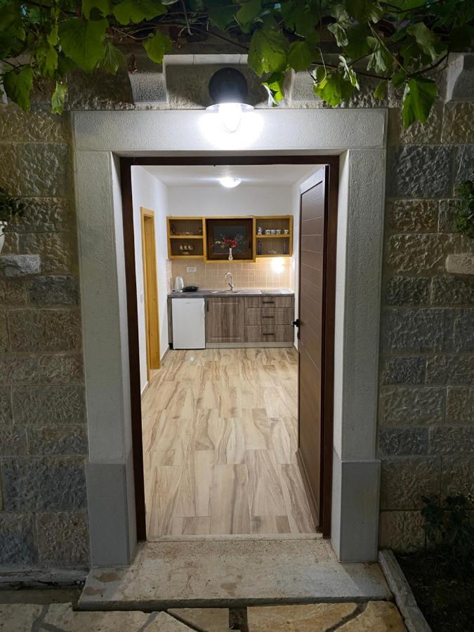 Stone Homes Stankovci With Pool And Mediterranean Gardens *