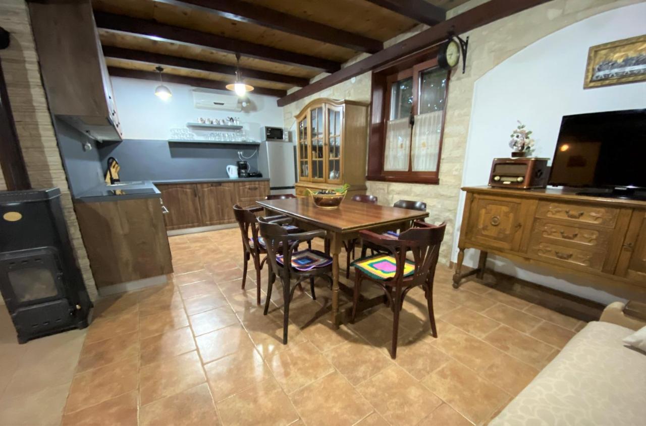 Stone Homes Stankovci With Pool And Mediterranean Gardens Villa