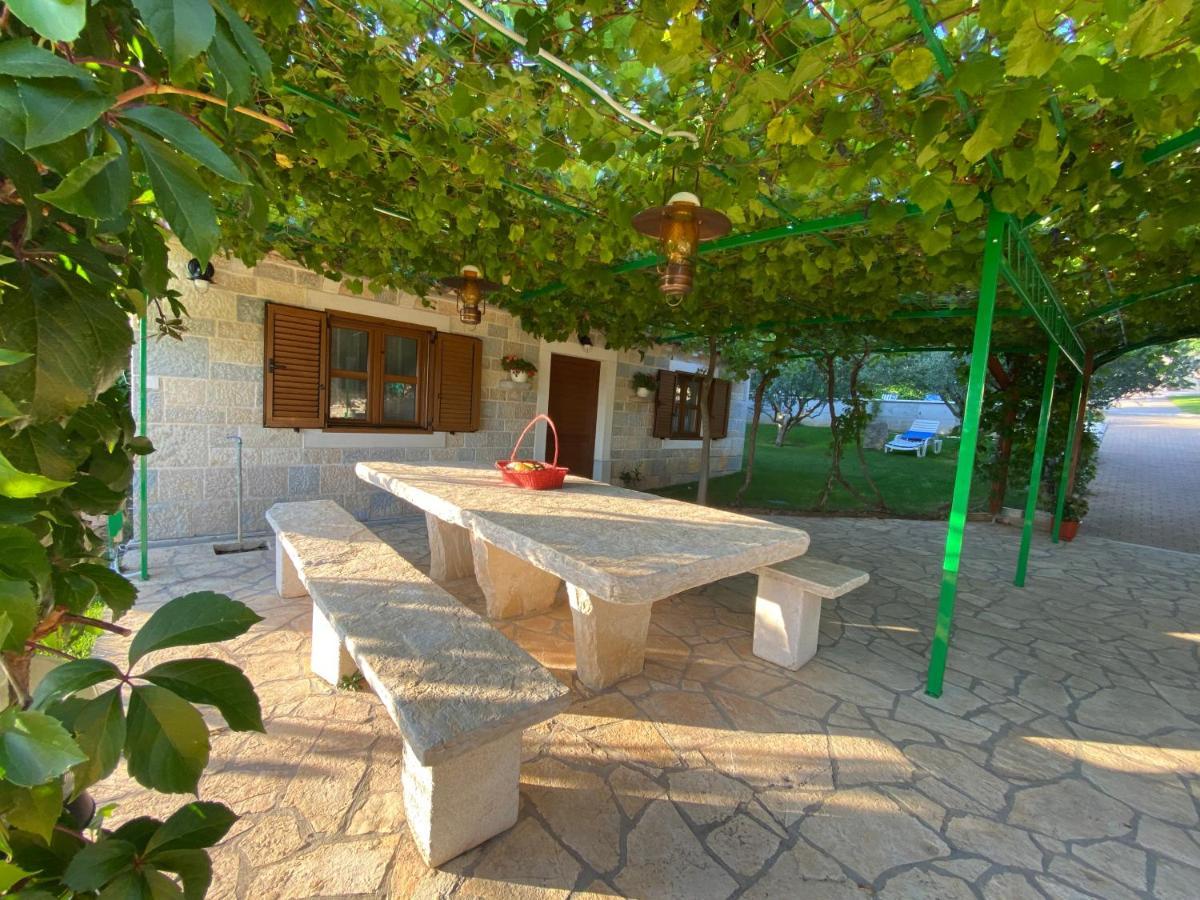 Villa Stone Homes Stankovci With Pool And Mediterranean Gardens *