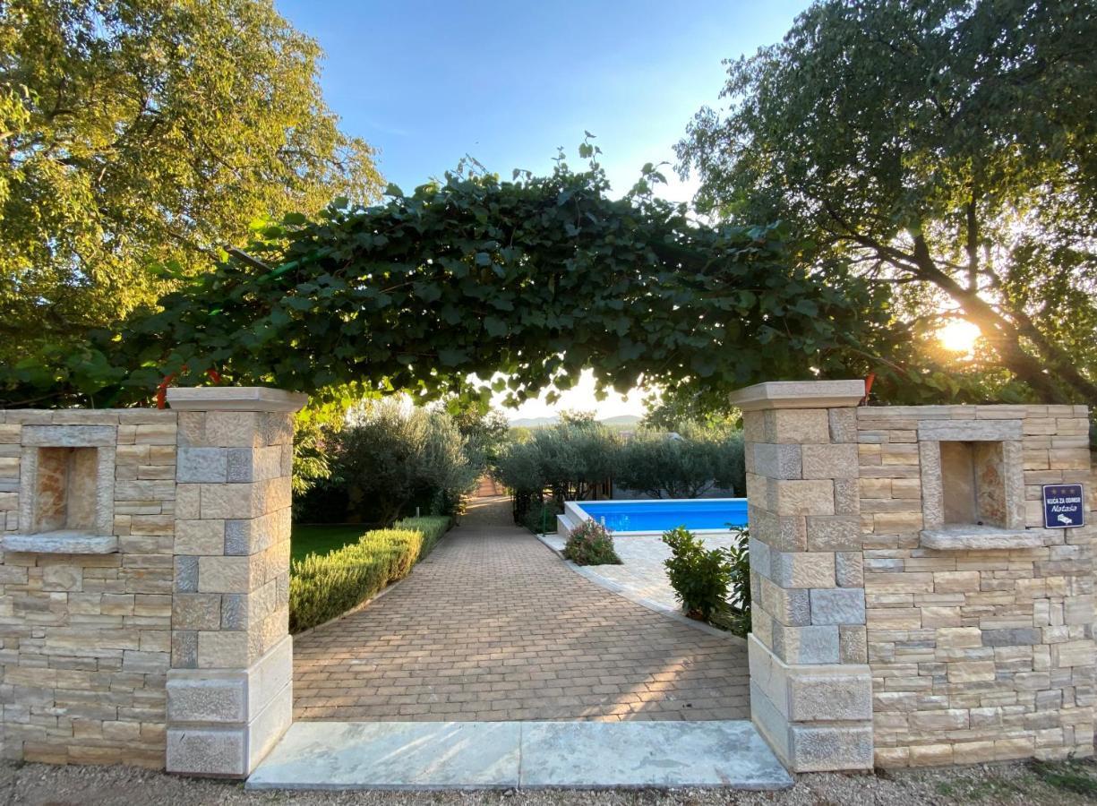 Stone Homes Stankovci With Pool And Mediterranean Gardens * Stankovci (Zadar)