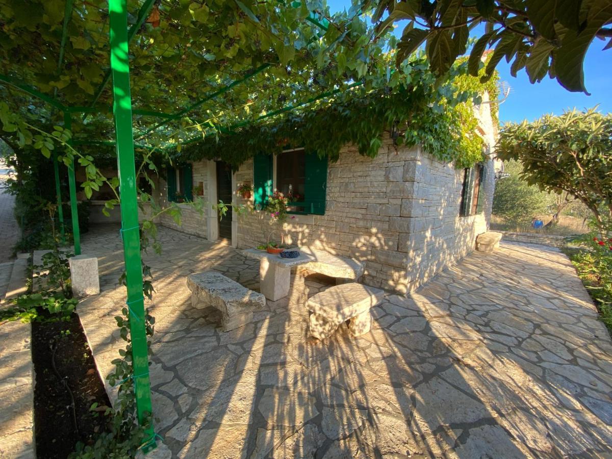 Villa Stone Homes Stankovci With Pool And Mediterranean Gardens