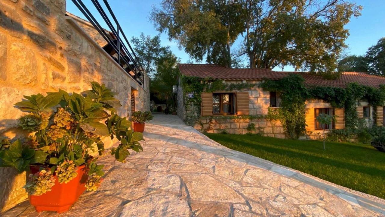 Stone Homes Stankovci With Pool And Mediterranean Gardens *