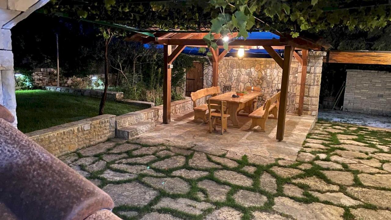 Stone Homes Stankovci With Pool And Mediterranean Gardens